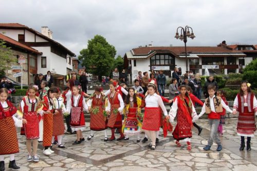 Musical, song and dance folklore performances | Lucky Bansko