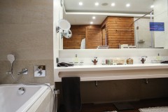 Presidential apartment, bathroom