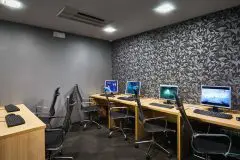 Free computer hall