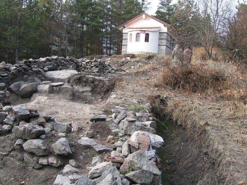 Excavations of a medieval temple | Lucky Bansko SPA & Relax
