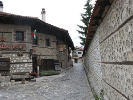What will be interesting for you about the culture of the ancient residents of Bansko?